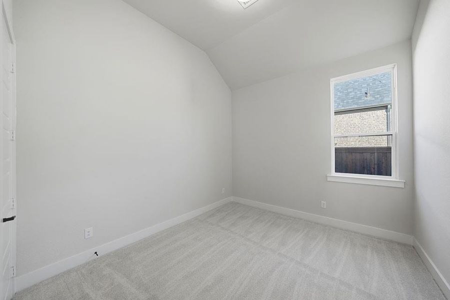 Spacious, unfurnished interior of a new home in Quail Hollow, Rockwall (Image 25). Spacious, unfurnished interior of a new home in Quail Hollow, Rockwall (Image 25).