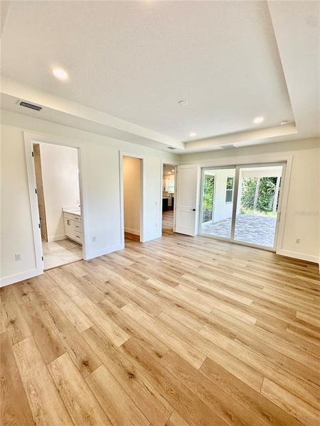 Spacious, unfurnished interior of a new home in , Rotonda West (Image 15).