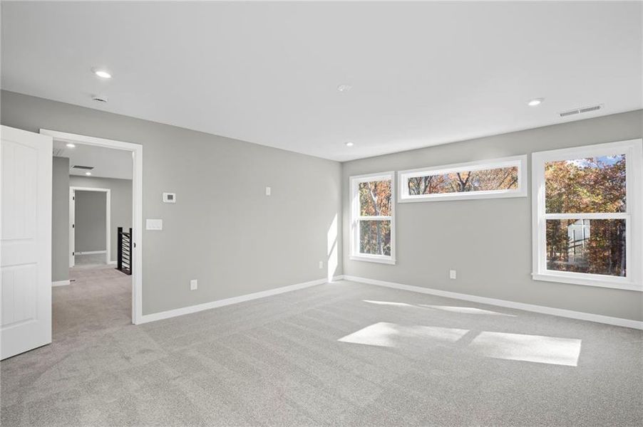 Spacious, unfurnished interior of a new home in Pickens Bluff, Hiram (Image 29).