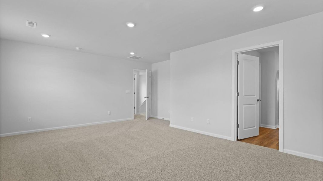 Spacious, unfurnished interior of a new home in Pineview North, Summerville (Image 21).