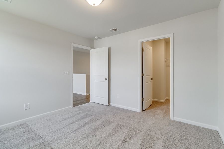 Spacious, unfurnished interior of a new home in Winston Point, Gilbert (Image 32). Spacious, unfurnished interior of a new home in Winston Point, Gilbert (Image 32).