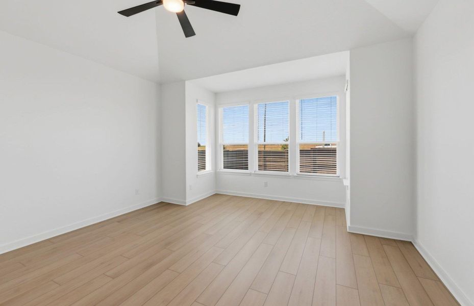 Spacious, unfurnished interior of a new home in Kuempel Farms, Pflugerville (Image 22).