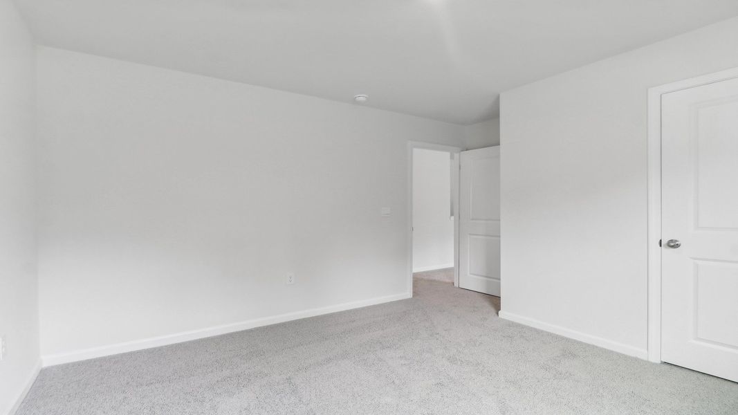 Spacious, unfurnished interior of a new home in Hunter's Branch, Hopkins (Image 32).