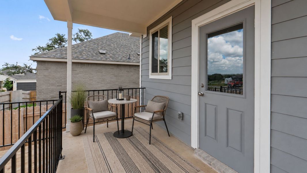 Exterior details and patio area of a home in La Cima, San Marcos (Image 30).