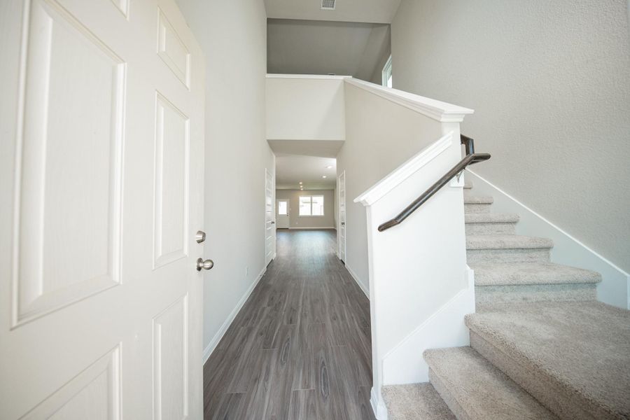 Spacious, unfurnished interior of a new home in Cliffstone Hills, Conroe (Image 11). Spacious, unfurnished interior of a new home in Cliffstone Hills, Conroe (Image 11).
