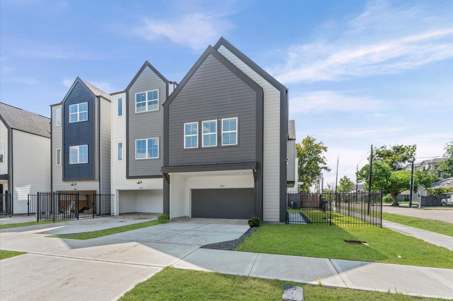 Front exterior of a new home in , Houston, TX, highlighting curb appeal (Image 2). Front exterior of a new home in , Houston, TX, highlighting curb appeal (Image 2).