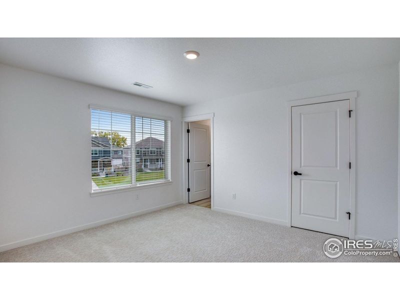 Spacious, unfurnished interior of a new home in Hansen Farm, Fort Collins (Image 18).