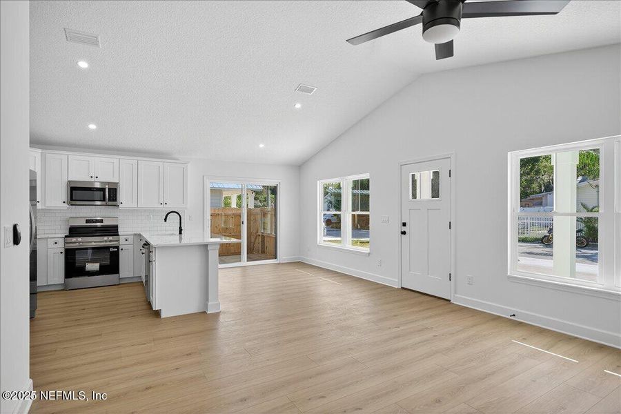 Spacious, unfurnished interior of a new home in , St. Augustine (Image 34).