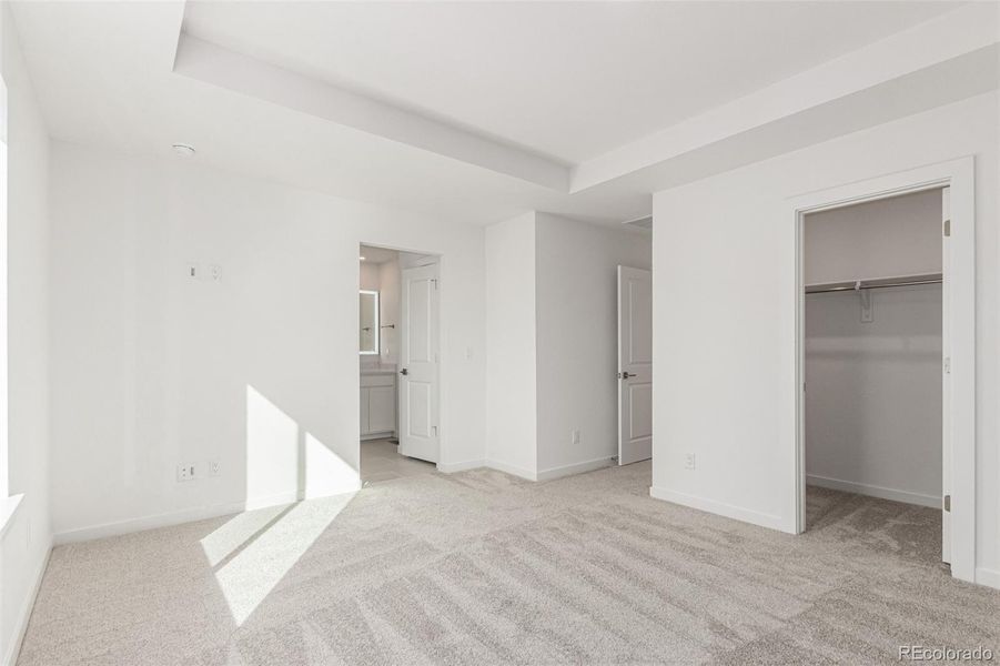 Spacious, unfurnished interior of a new home in Victory Ridge, Colorado Springs (Image 28).