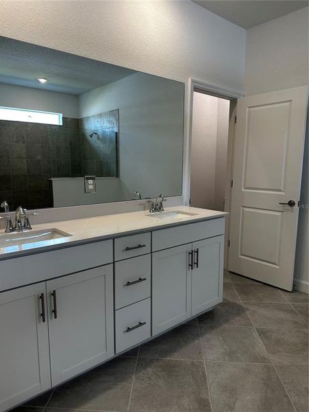 Furnished interior view inside a new home in Island Lakes at Coco Bay: Executive Homes, Englewood (Image 5).