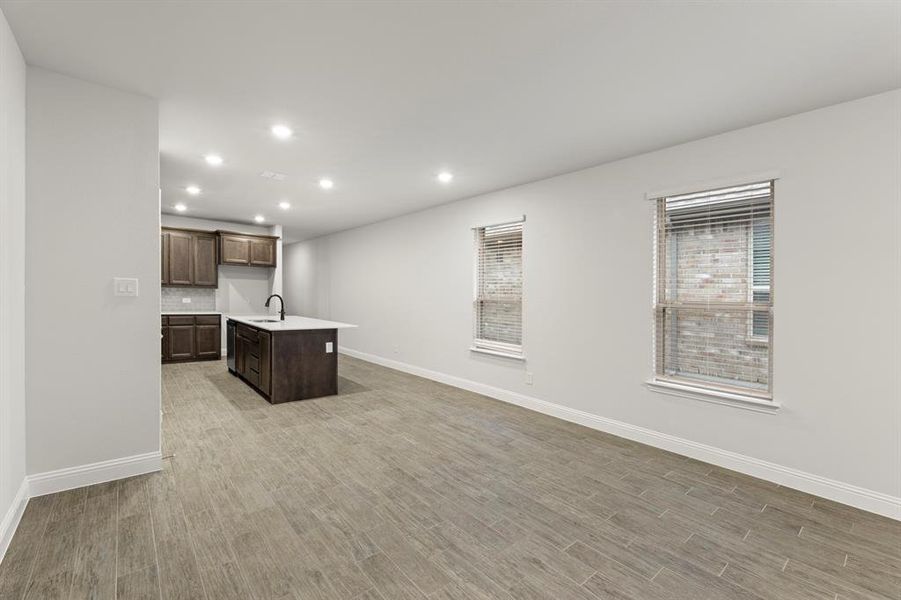 12. 2814 Livestock - Dining (2) 12. 2814 Livestock - Dining (2)