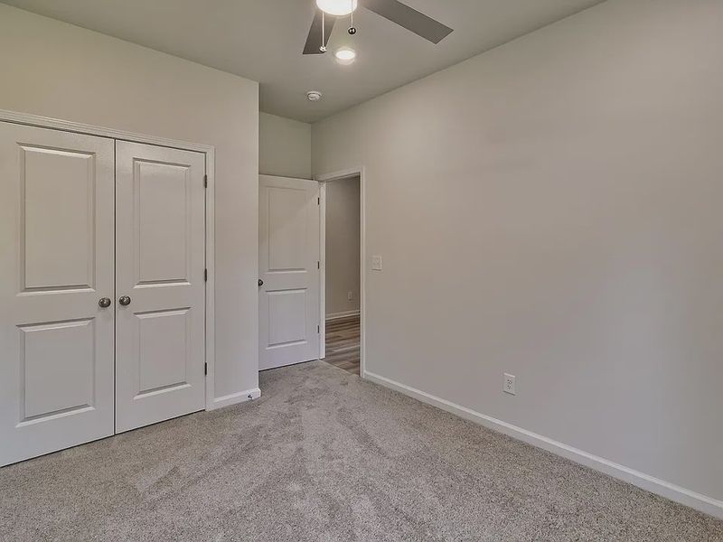 Spacious, unfurnished interior of a new home in Amber Hill, West Columbia (Image 12).