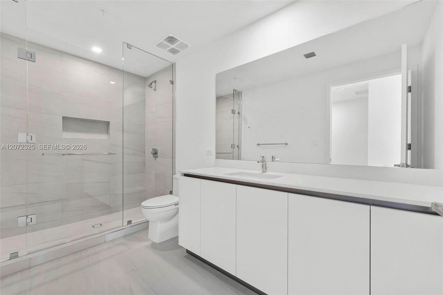 Guest bath #2