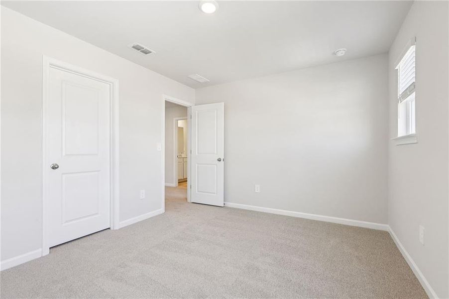 Spacious, unfurnished interior of a new home in Preserve at Mountain Creek, Pendergrass (Image 39).
