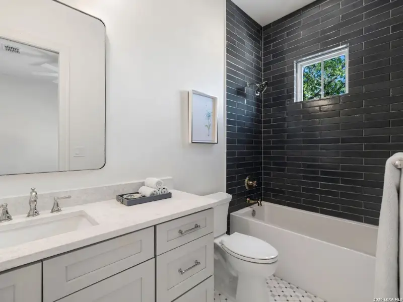 Furnished interior view inside a new home in , Alamo Heights (Image 6).