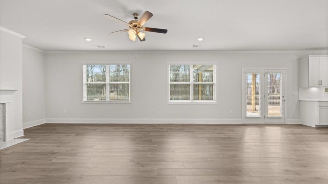 Spacious, unfurnished interior of a new home in Haven Abbey, Cumming (Image 31).