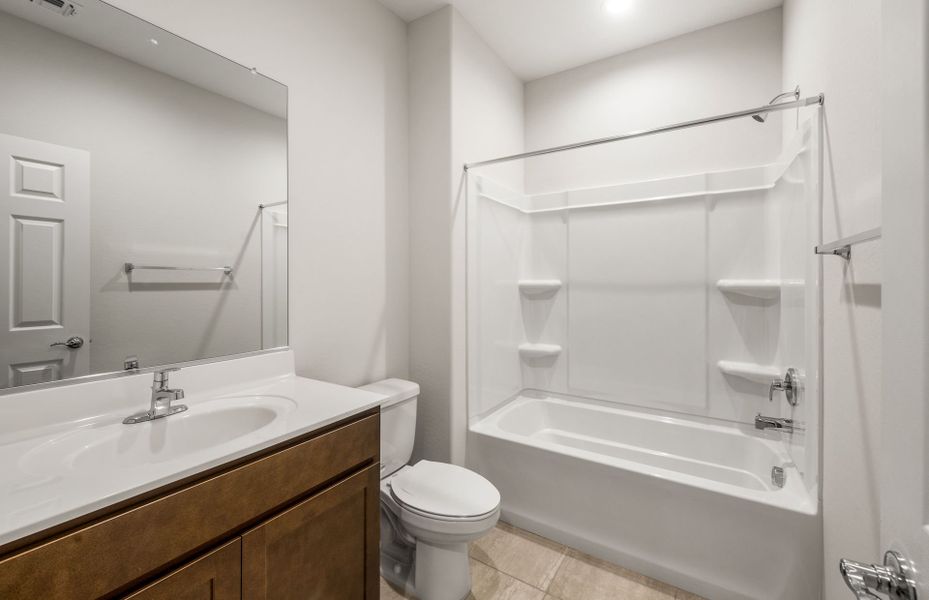 Furnished interior view inside a new home in El Cidro, Goodyear (Image 12).