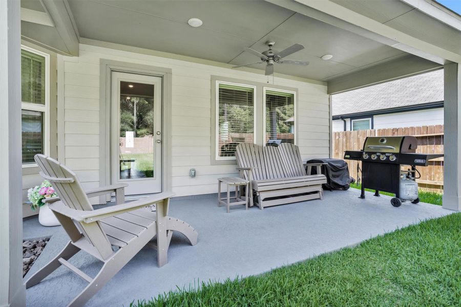 This covered patio is perfect for morning coffee, afternoon BBQ's, and Evening Tea! It is the perfect place to find Solace or have a Shin Dig of a party. When you choose this home, you get to decide what makes this your happy place. :-) This covered patio is perfect for morning coffee, afternoon BBQ's, and Evening Tea! It is the perfect place to find Solace or have a Shin Dig of a party. When you choose this home, you get to decide what makes this your happy place. :-)