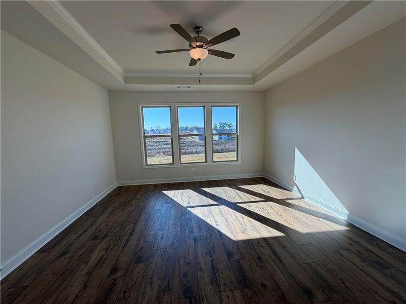 Spacious, unfurnished interior of a new home in , Jefferson (Image 30).