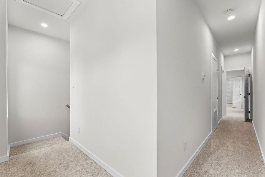Spacious, unfurnished interior of a new home in , Dallas (Image 38).