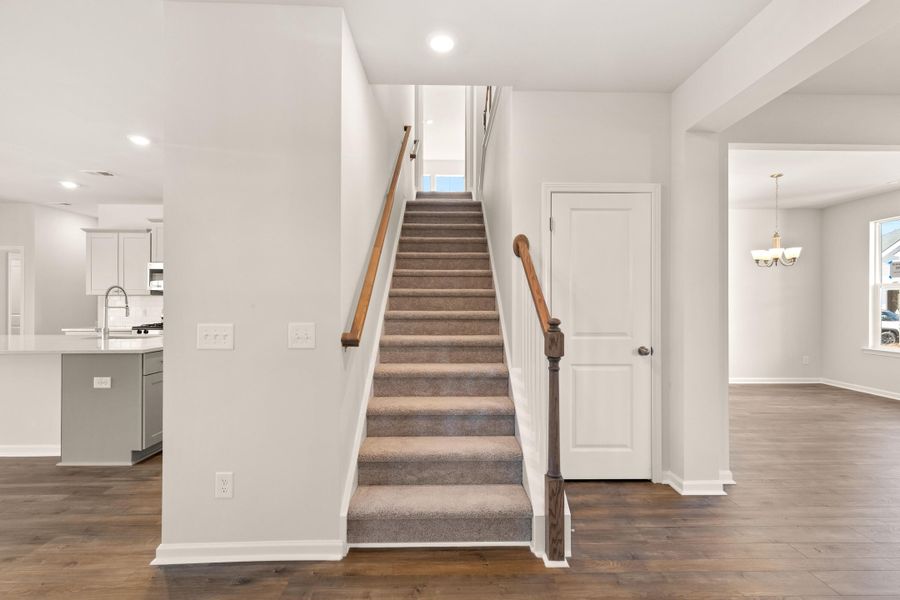 Spacious, unfurnished interior of a new home in Heron's Walk at Summers Corner, Summerville (Image 25).
