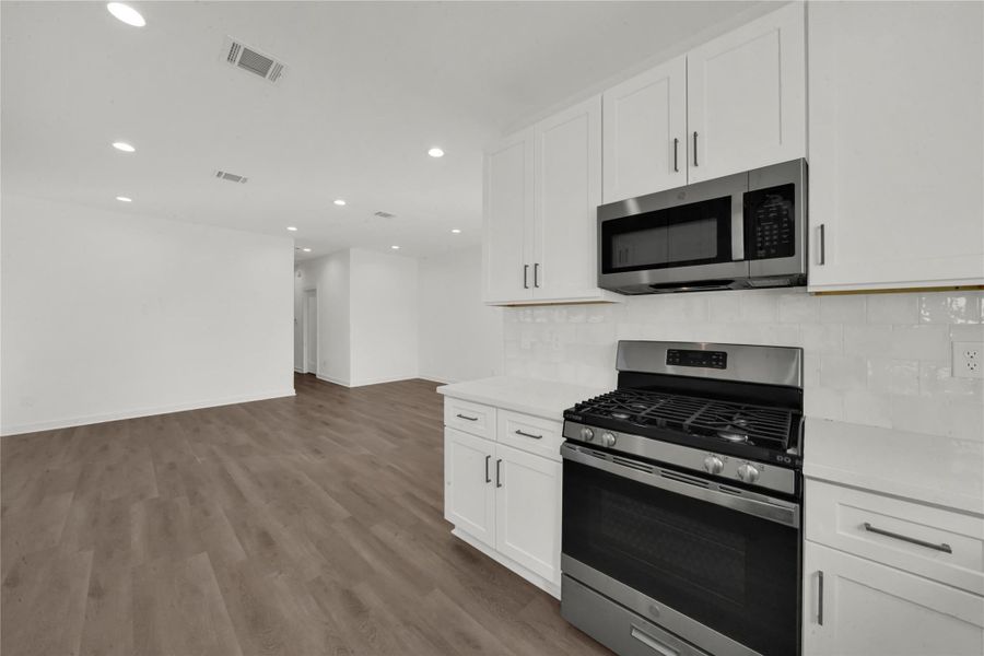 Furnished interior view inside a new home in , Houston (Image 7).