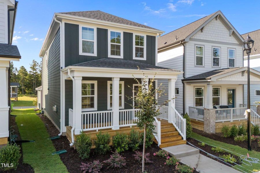 2-custom-DJI_20250825092532_0733_D 2-custom-DJI_20250825092532_0733_D