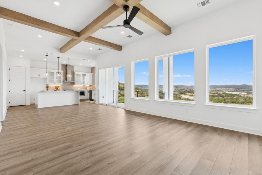 Family Room - Dining Area