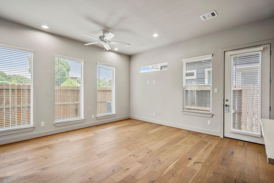 Spacious, unfurnished interior of a new home in , Houston (Image 34).