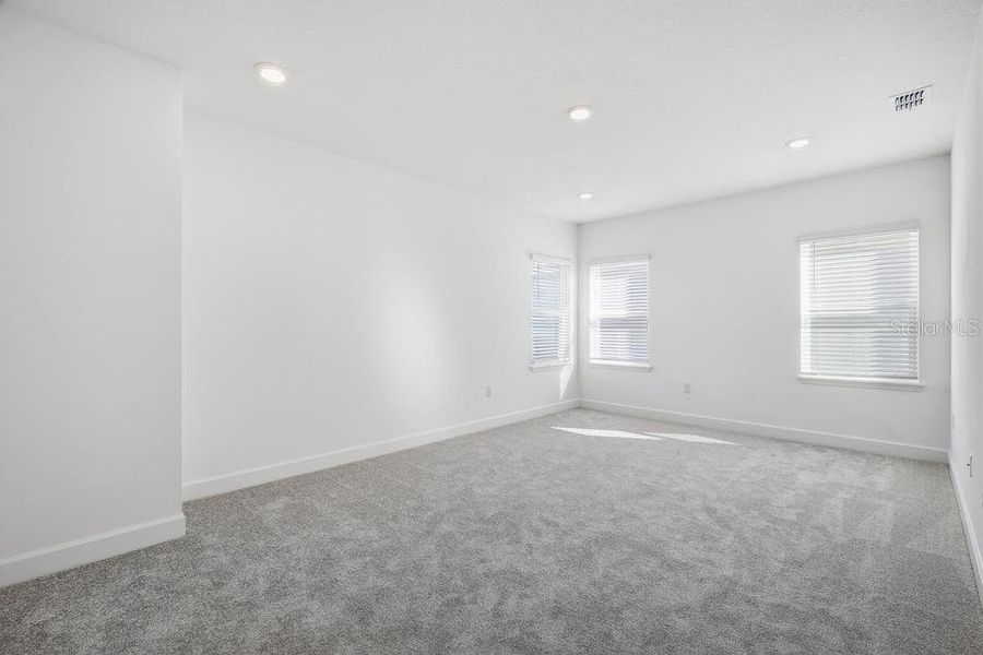 Spacious, unfurnished interior of a new home in Timber Ridge, Plant City (Image 21). Spacious, unfurnished interior of a new home in Timber Ridge, Plant City (Image 21).