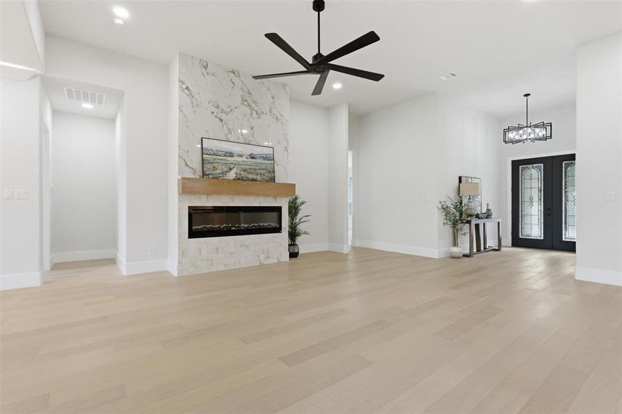 Spacious, unfurnished interior of a new home in , Granbury (Image 30). Spacious, unfurnished interior of a new home in , Granbury (Image 30).