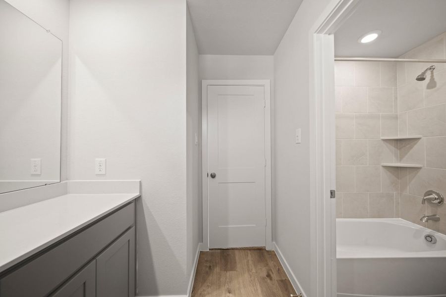 Furnished interior view inside a new home in Russell Ranch, Bay City (Image 11).