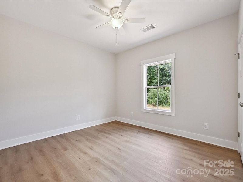 Spacious, unfurnished interior of a new home in , York (Image 28).