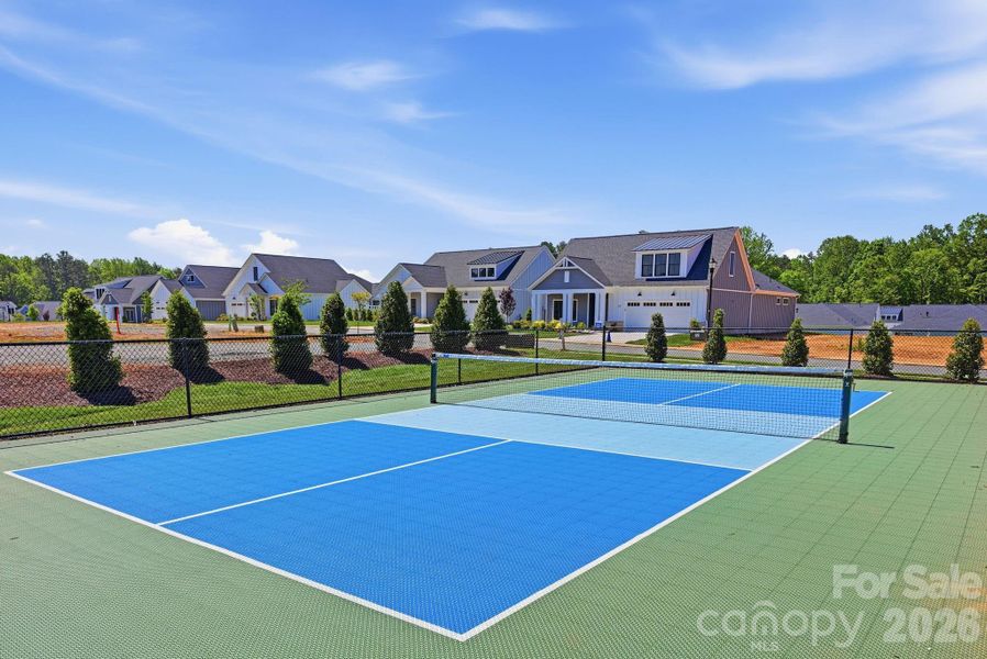 The Courtyards at Lake Davidson pickleball court