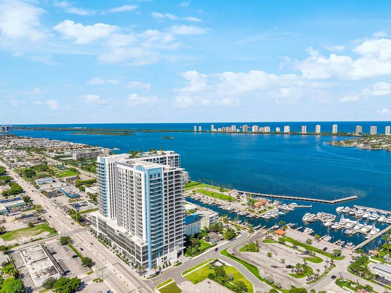 Condo located in West Palm Beach, FL showcasing its design and architecture (Image 24). Condo located in West Palm Beach, FL showcasing its design and architecture (Image 24).