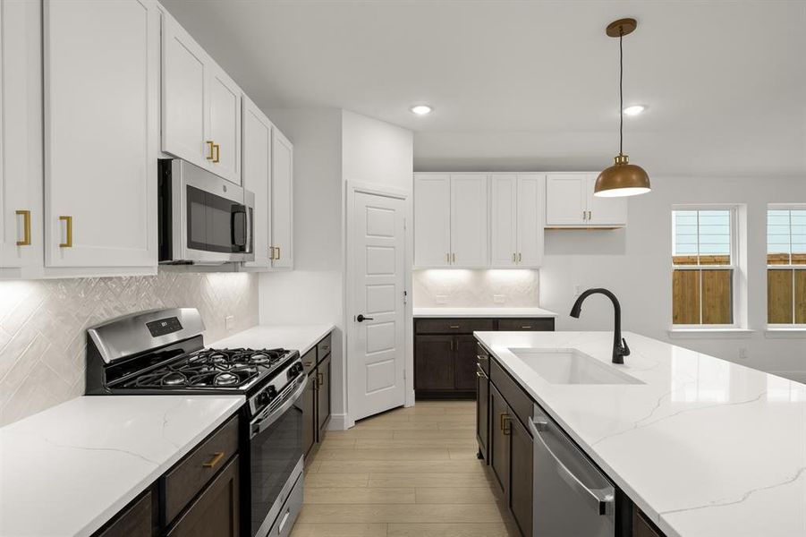 1023 Rylan- Kitchen-4