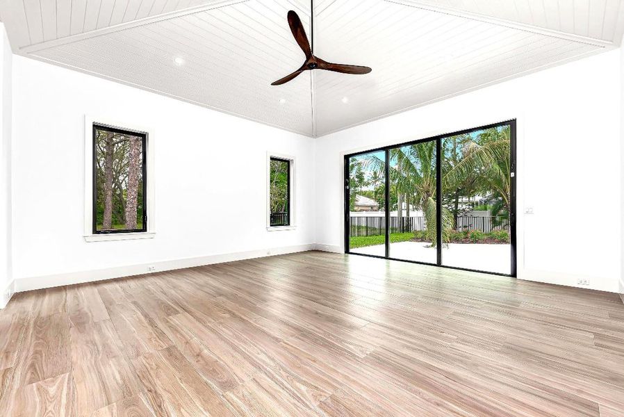 5650 Shirley Dr (40)