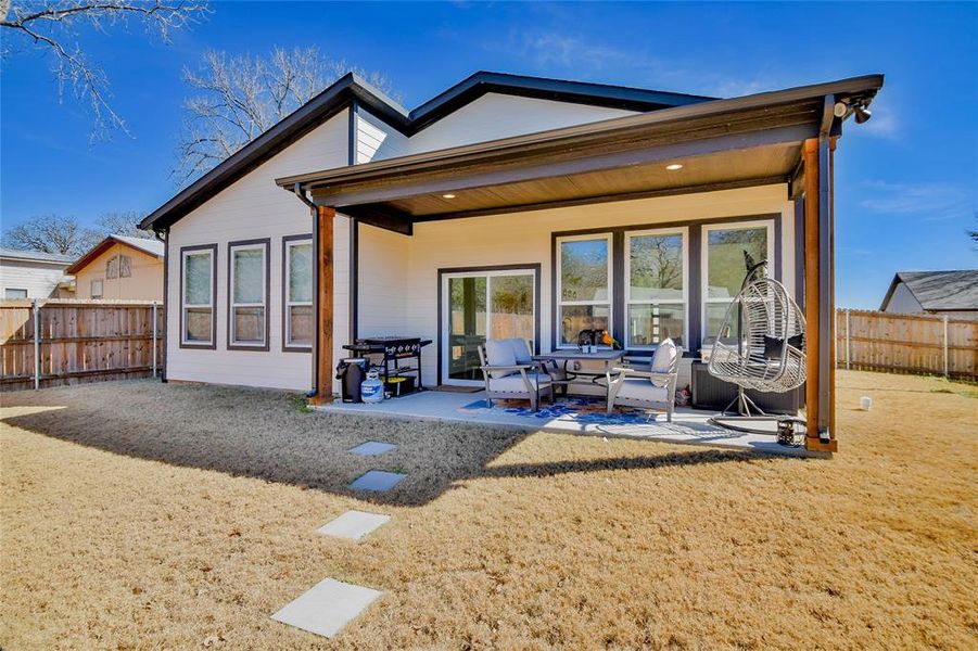 Exterior details and patio area of a home in , Granbury (Image 25).