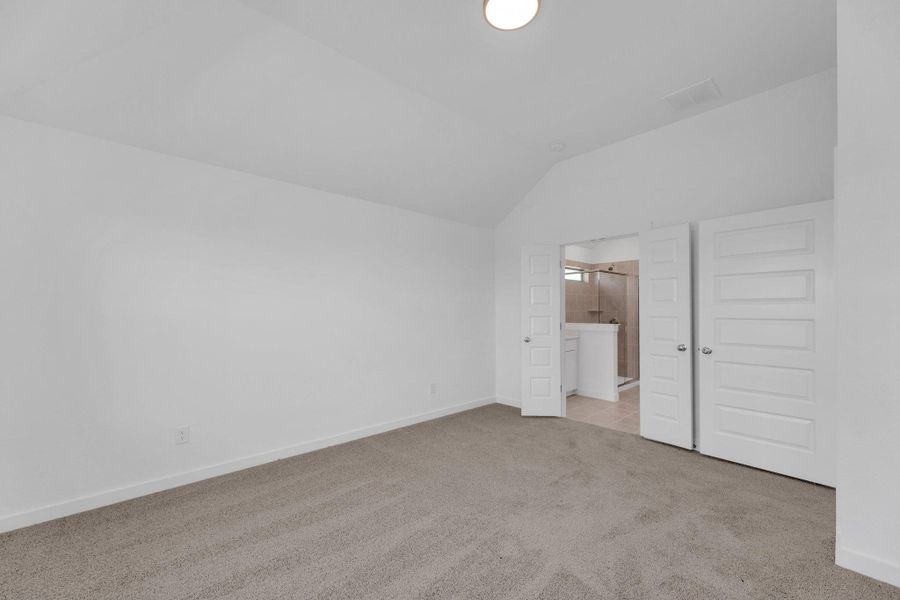 Spacious, unfurnished interior of a new home in Prairie Winds, Hutto (Image 21).