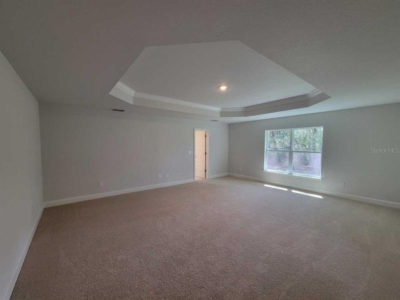 Spacious, unfurnished interior of a new home in , Ocala (Image 16).