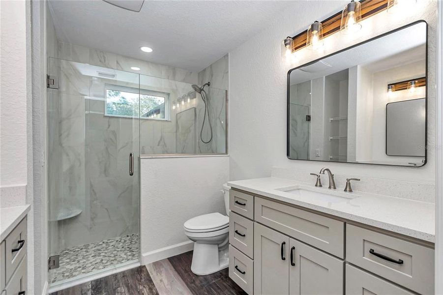 Furnished interior view inside a new home in , Dunnellon (Image 39).