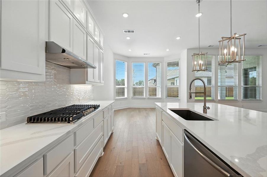 Furnished interior view inside a new home in Dove Hollow, Waxahachie (Image 6).