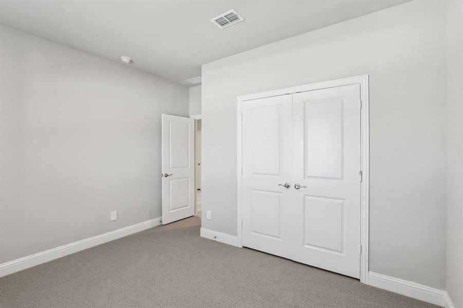 Photo is not of the actual home, but is an inspirational photo of builder’s model home and may depict options, furnishings, and/or decorator features that are not included. Photo is not of the actual home, but is an inspirational photo of builder’s model home and may depict options, furnishings, and/or decorator features that are not included.