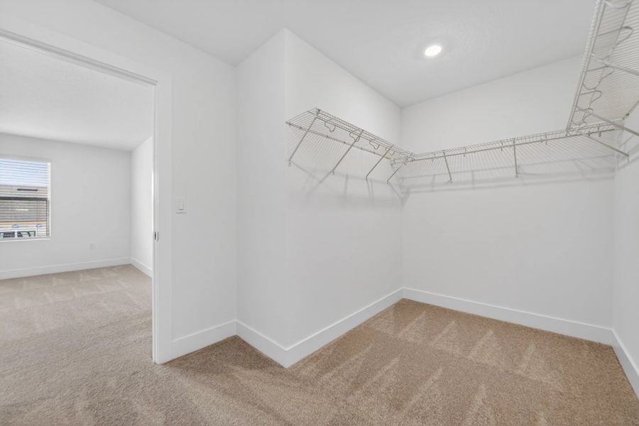 Spacious, unfurnished interior of a new home in Parkview at Hamlin, Winter Garden (Image 22).