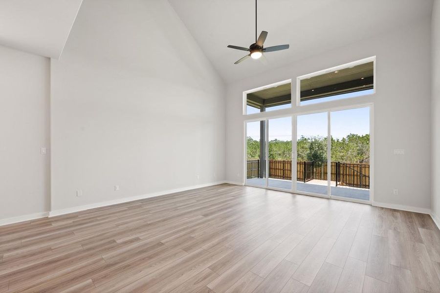 Spacious, unfurnished interior of a new home in Heritage, Dripping Springs (Image 15).