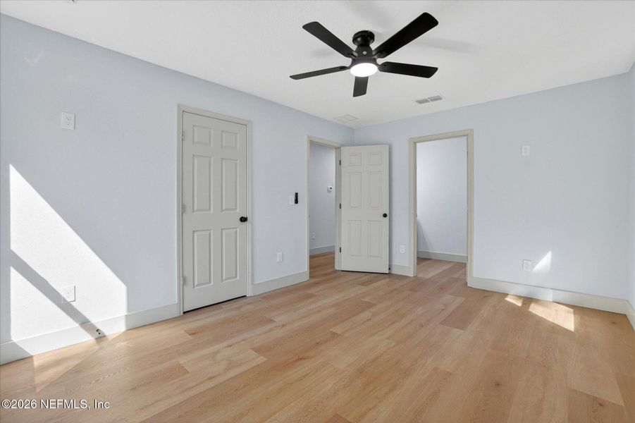 Spacious, unfurnished interior of a new home in , Jacksonville (Image 16).