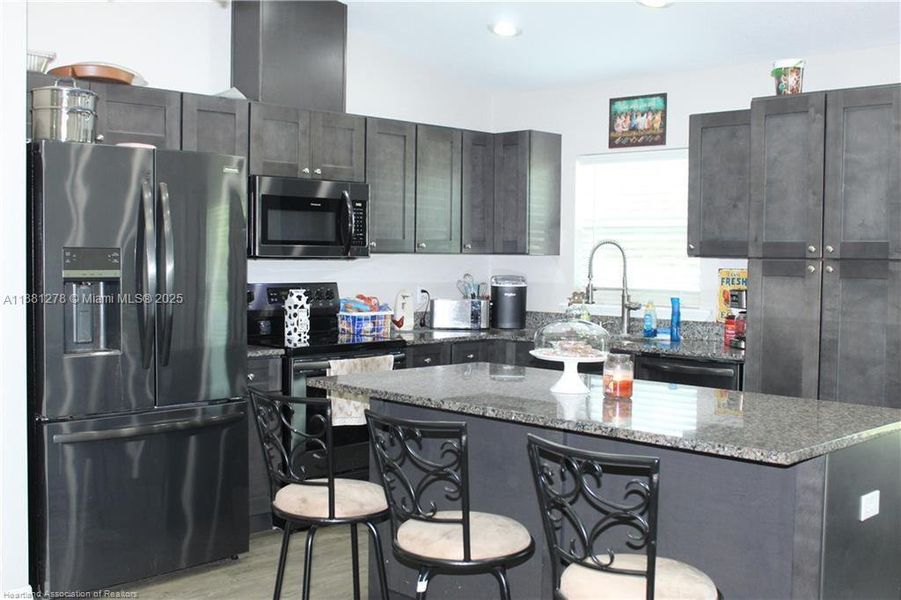 Furnished interior view inside a new home in , Zolfo Springs (Image 4).