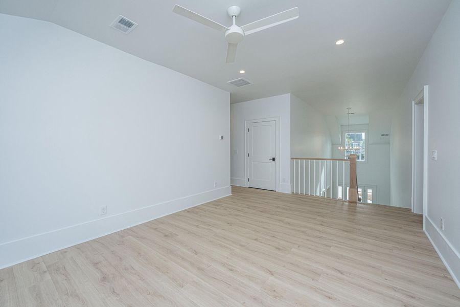 Spacious, unfurnished interior of a new home in , Mount Pleasant (Image 37).