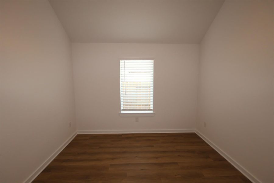 Spacious, unfurnished interior of a new home in Summerview, Fulshear (Image 13). Spacious, unfurnished interior of a new home in Summerview, Fulshear (Image 13).