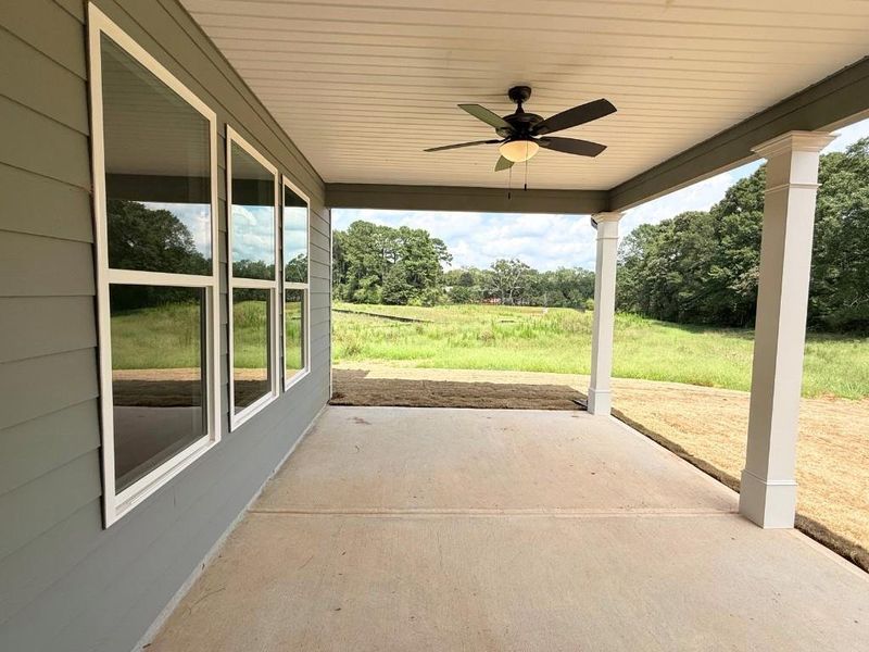 Spacious, unfurnished interior of a new home in Westlyn, Winder (Image 14).